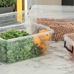 Caja de almacenamiento transparente apilable de 5L con tapa de bloqueo seguro, contenedor organizador de plástico duradero para despensa, nevera, cocina - Product Image 5