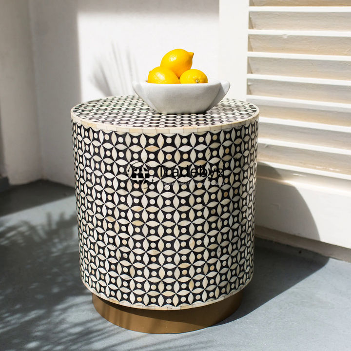 Available in different Colors