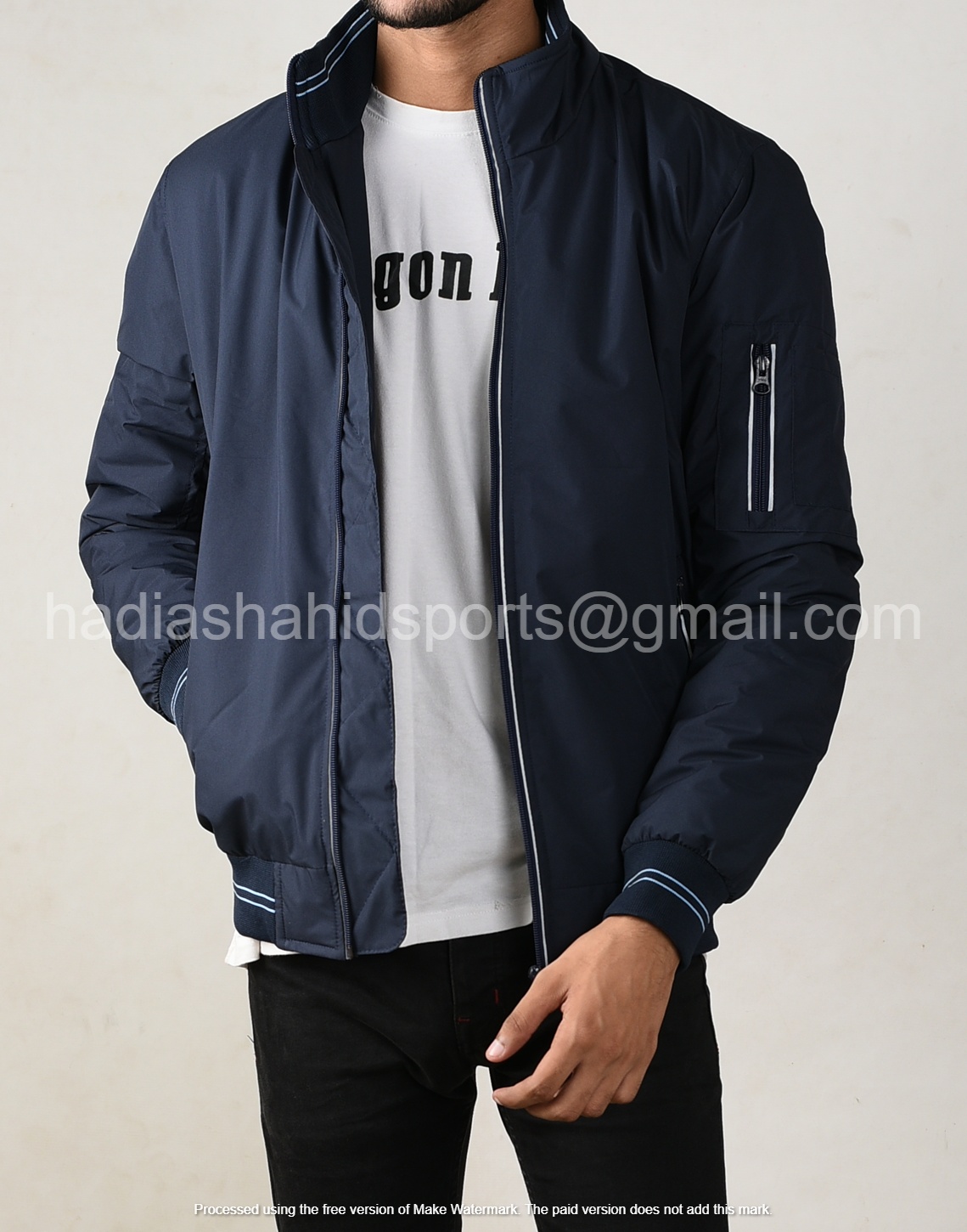 สีฟ้าน้ำทะเล