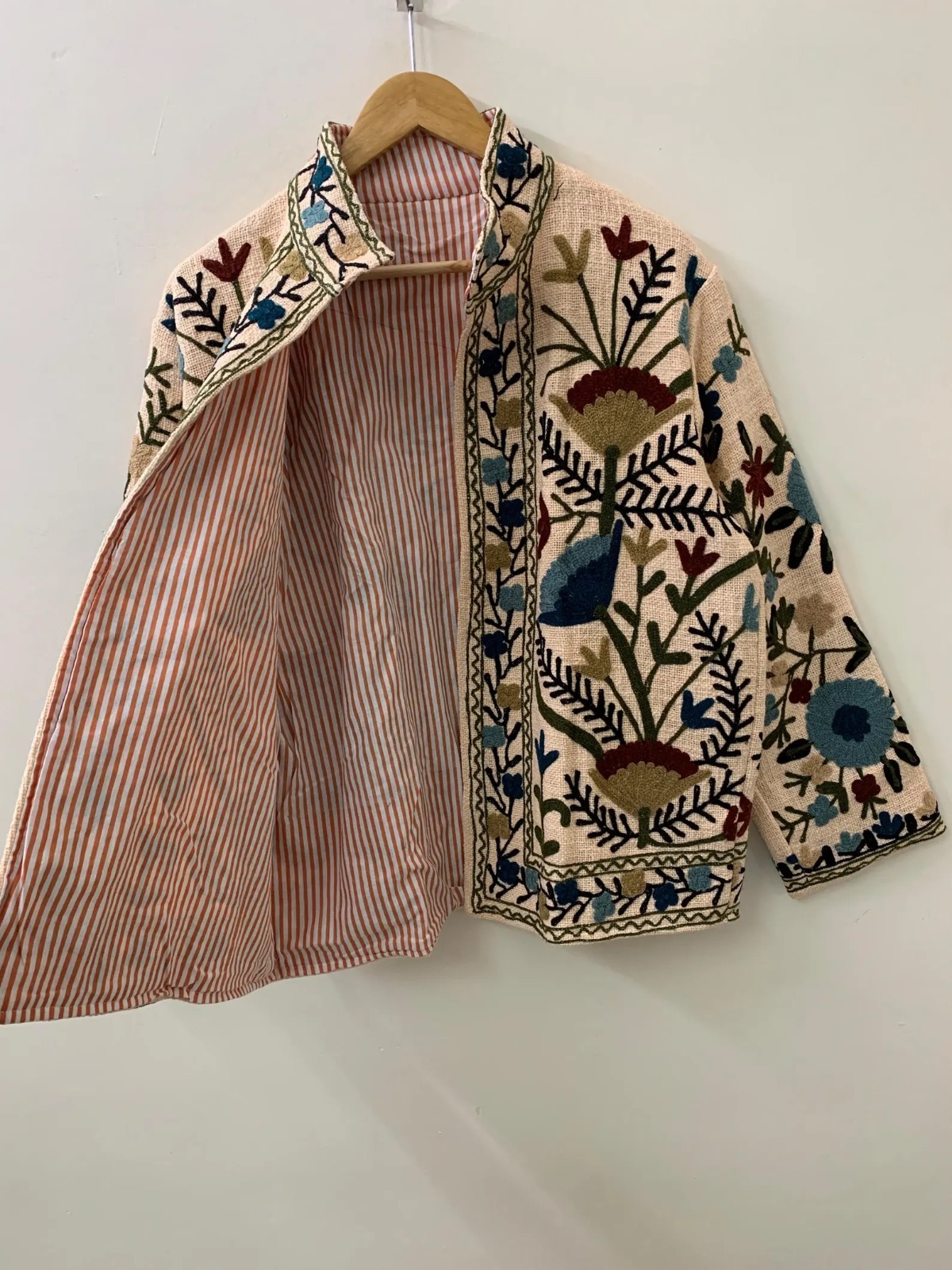 identique à l'image