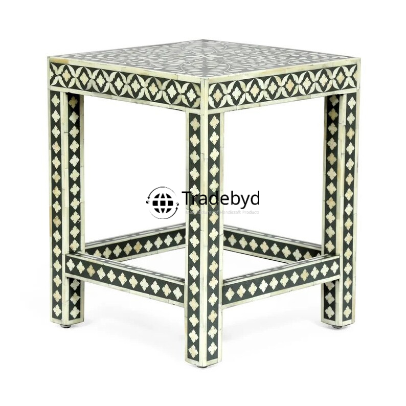 Available in different Colors