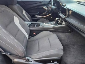 きちんと使用される2019シボレーカマロ1LT 2drクーペ - Product Image 4