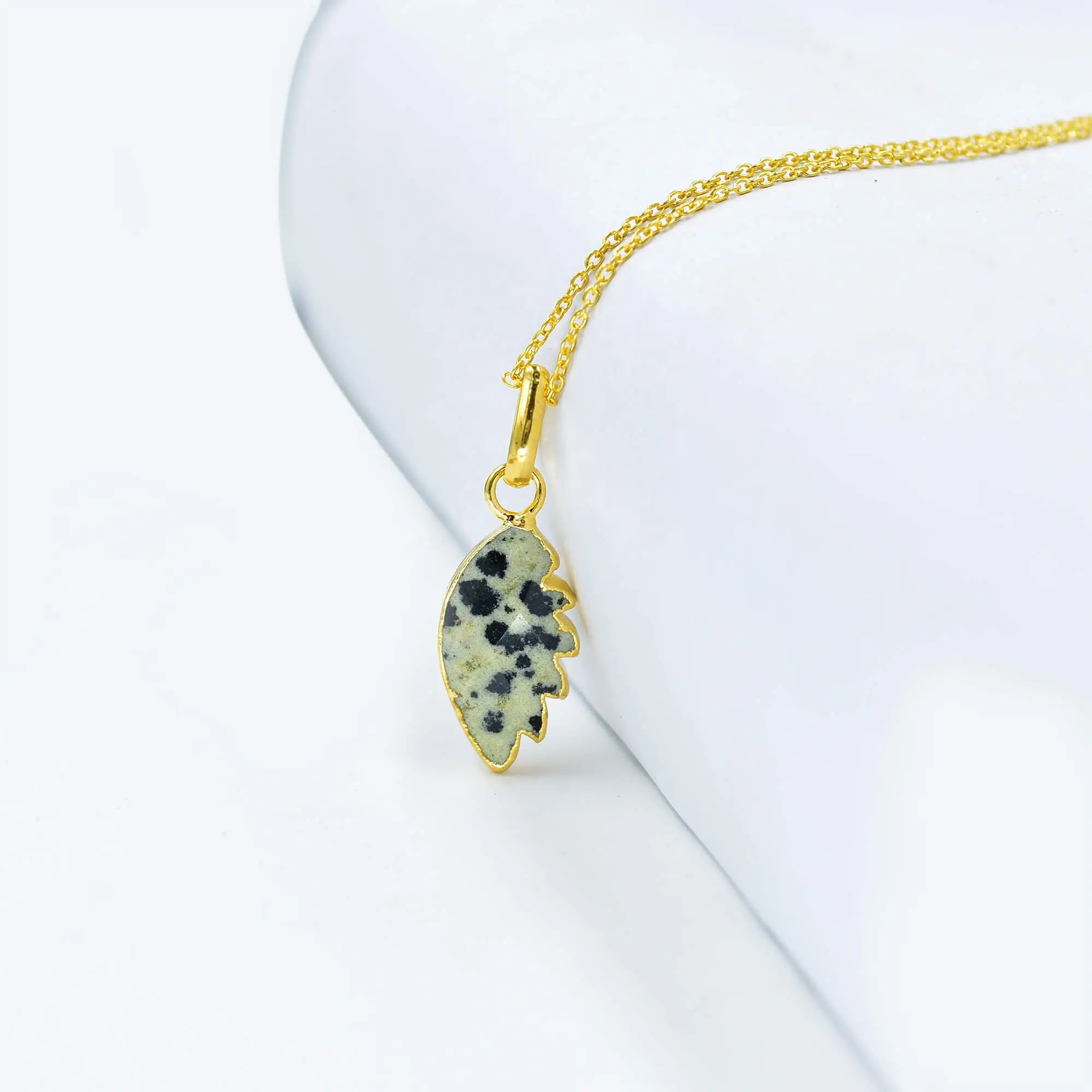 Dalmatian colar com pingente em forma de flor, colar com pingente de pedra preciosa natural de jasper, presente para mulheres e meninas, entalhado à mão