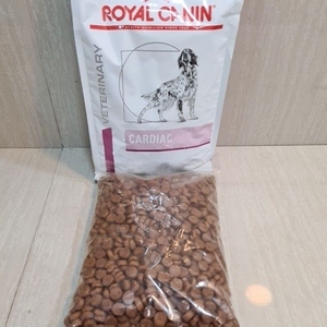 ROYALCANINeプレミアム品質のペットフード魚粉と魚のヤギの家禽の牛とカニのためのバッグに入った飼料添加物 - Product Image 1