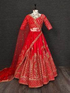 Özel gelin giyim ipek kraliyet <span class=keywords><strong>Lehenga</strong></span> Choli dizisi ile ve nakış ipliği iş düğün elbisesi hindistan üretici Surat