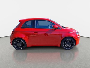 Neatly <strong>Used</strong> 2024 <strong>FIAT</strong> 500 e - Product Image 3
