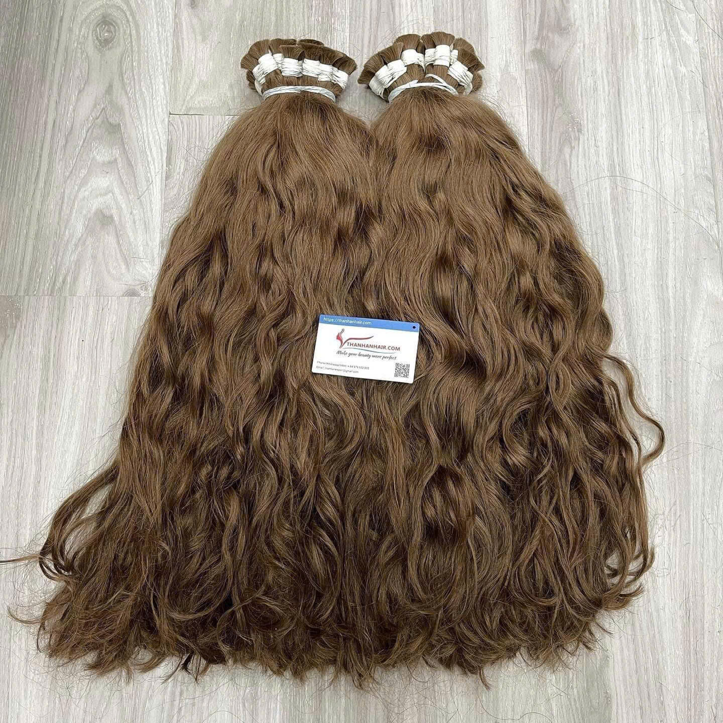 สีน้ำตาล