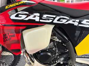 Yeni 2025 Gasgas kir bisiklet motosiklet EC 300 GP finans mevcut - Product Image 6