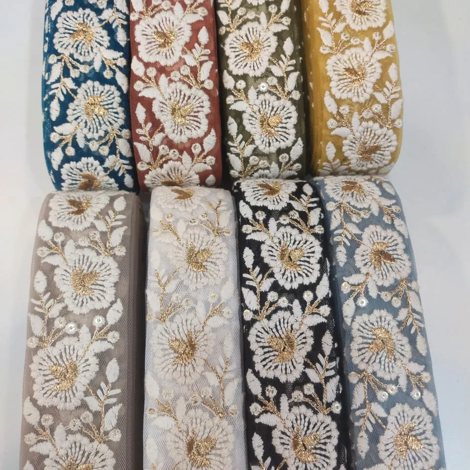 新しいデザインドバイ3D花刺繍スパンコールパールビーズ花刺繍チュールレース生地