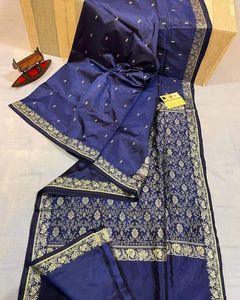 Özel yapılmış brokar ipek sarees kraliyet mavi renkli ve güzel büyük sınır saree mağazaları ve moda tasarımcıları için yeniden satış - Product Image 6