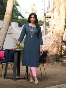 Yeni bayanlar etnik Rayon Kurtis ağır nakış ve el işi uzun elbise takım koleksiyonu