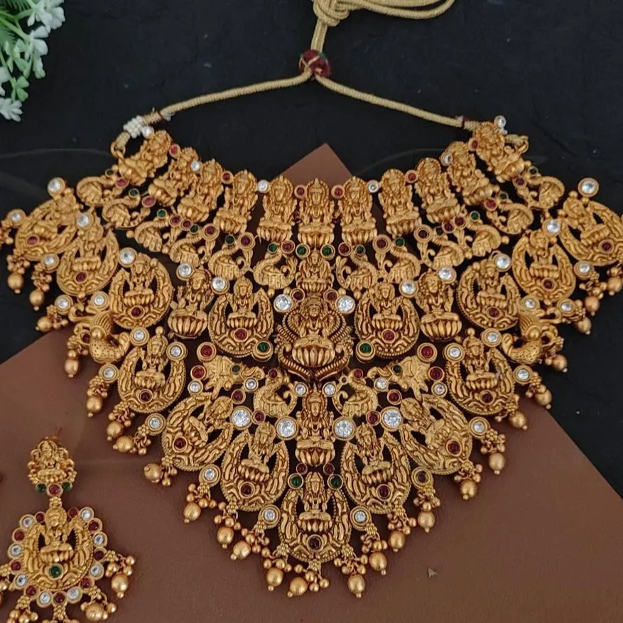 Gargantilha do templo do sul, joia fosca de ouro, esmalte, design de deus laxmi, colar de clusterpérola dourado, gargantilha do templo