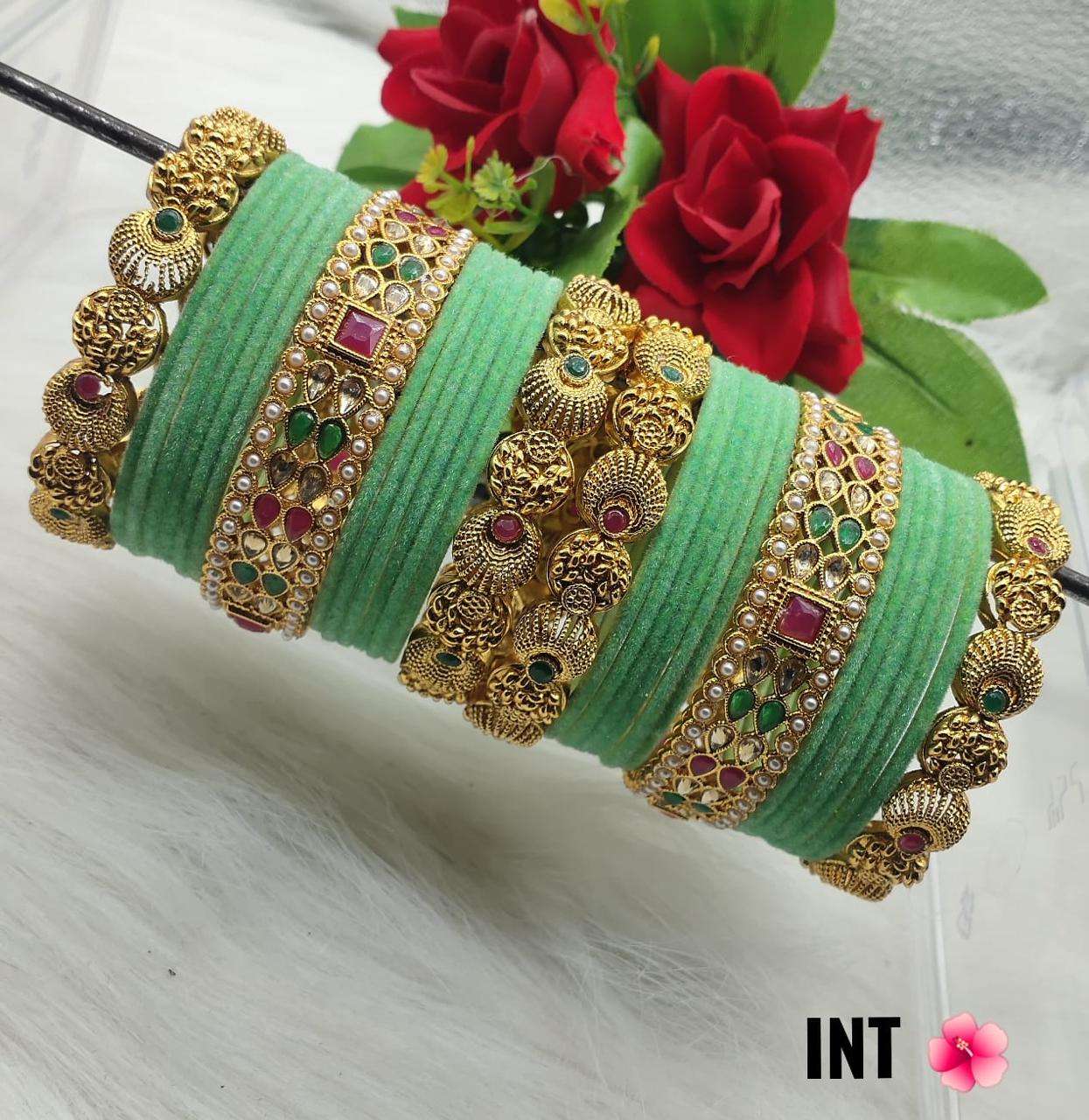 สีเขียว