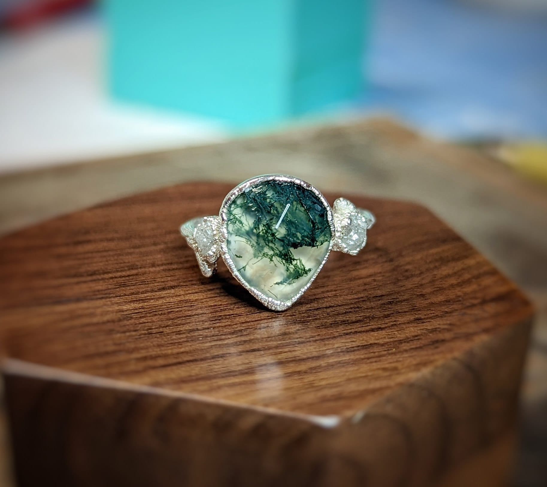 สีเขียว