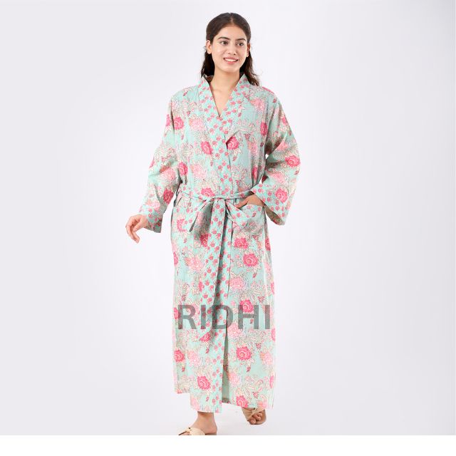 สีเขียวอ่อน