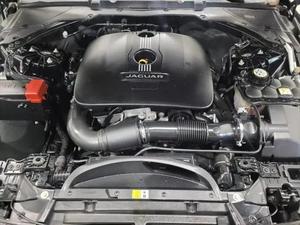 2017 Jaguar XE 25t - Product Image 5