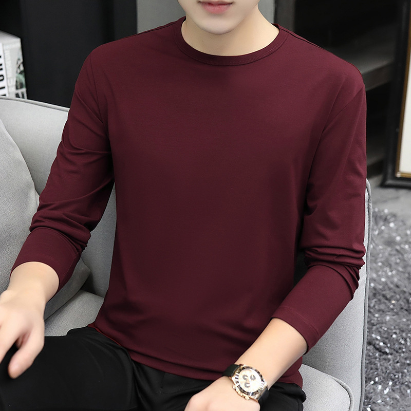 สีแดงเข้ม