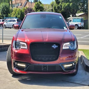 2023クライスラー300 C AWDセダンダークインテリアレザーシートターボ<span class=keywords><strong>4L</strong></span>エンジンR18電気/ガソリン自動ギアボックスアルミ
