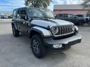 中古ジープラングラー4ドアサハラ4x4 2.0Lターボガス8速AT 2023モデル100% 良好状態保証 - Product Image 3