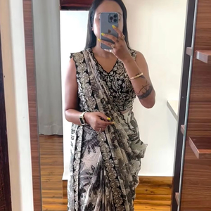 Saree เสื้อเบลาส์บอลลีวู้ดชุดแต่งงานส่าหรีสไตล์อินเดีย - Product Image 1
