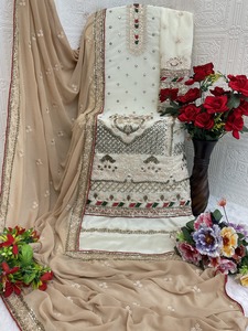 Yeni koleksiyon son moda Salwar Kameez şenlikli görünüm ve yumuşak kumaş ile bayanlar için hindistan'dan en iyi fiyatlarla mevcut Set - Product Image 5