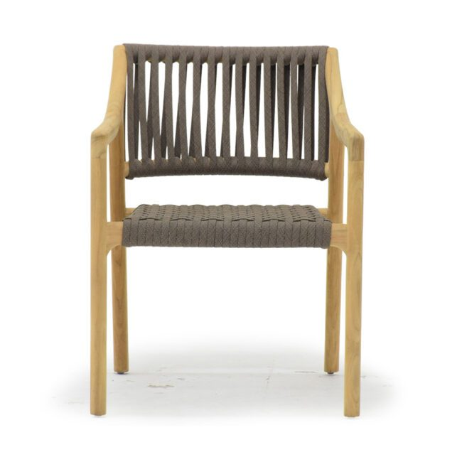 คัสตาร์ม