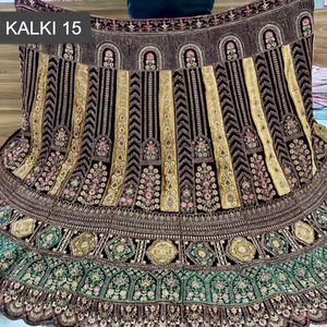 Ağır Jarkan çalışması ile muhteşem kadife Lehenga Rajwadi kesim macun tarzı uzun Choli çift Can ve dört yan sınır Dupatta - Product Image 3