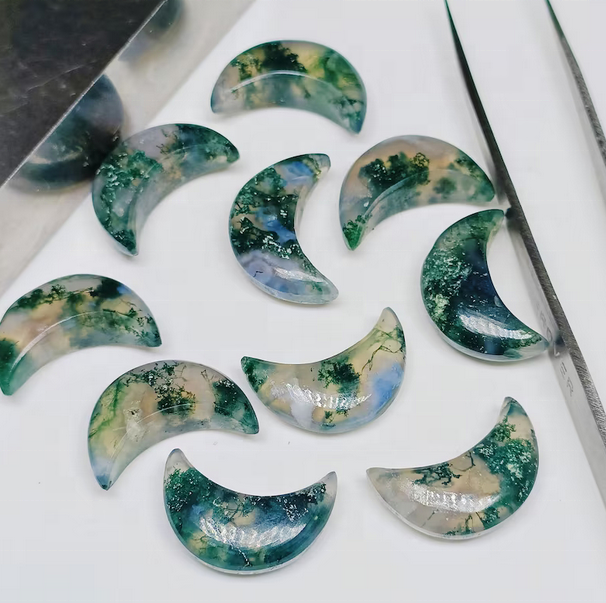 สีเขียวโปร่งใส