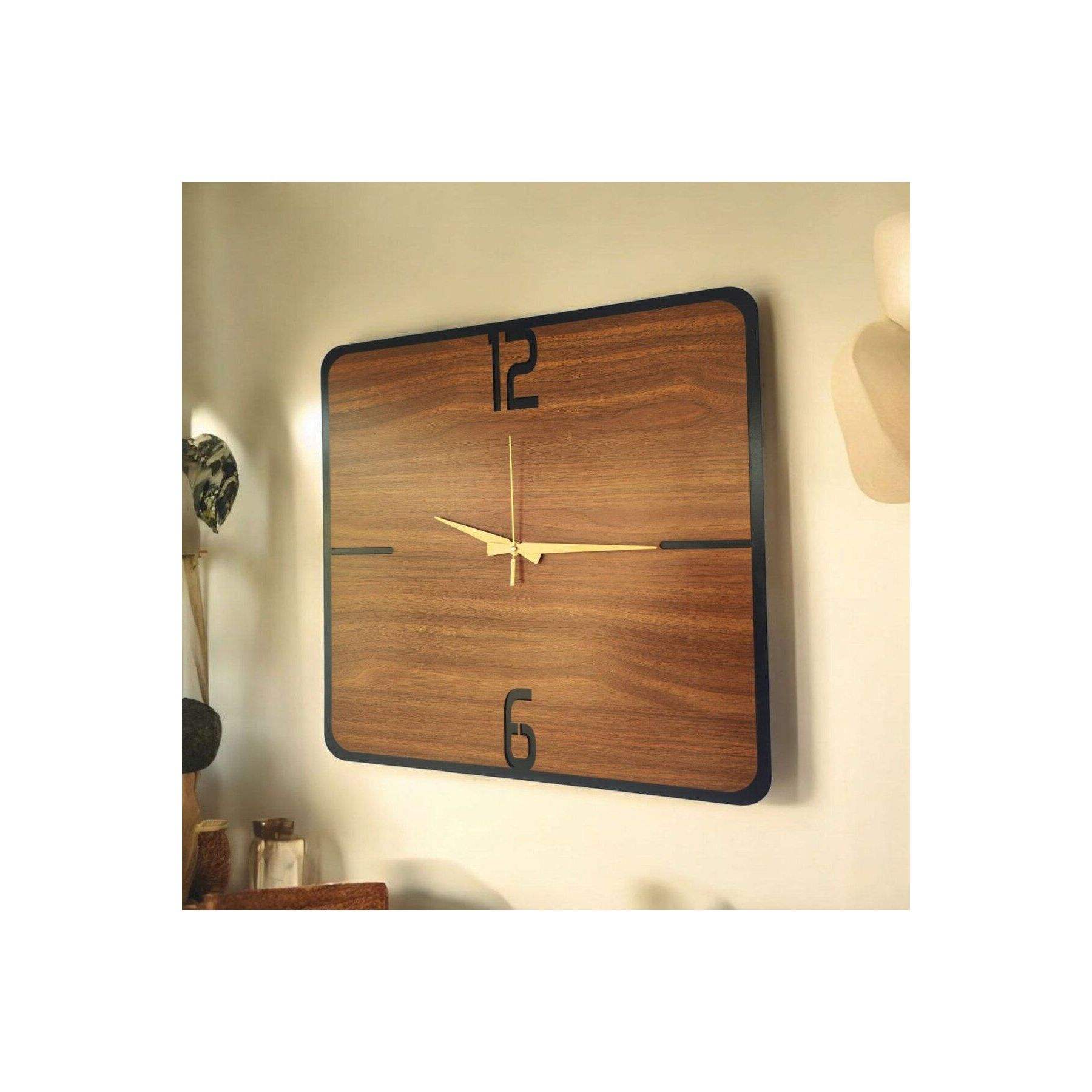 สีน้ำตาล