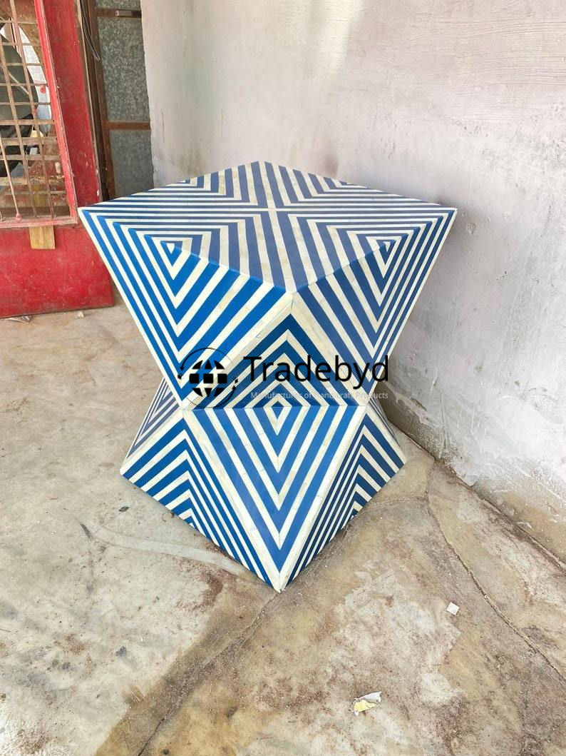 Available in different Colors