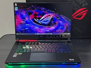 ASU ROG Strix G 17 dizüstü bilgisayar ile NVIDIaa RTX 4080 & rygamers 9 7945HX oyuncular için