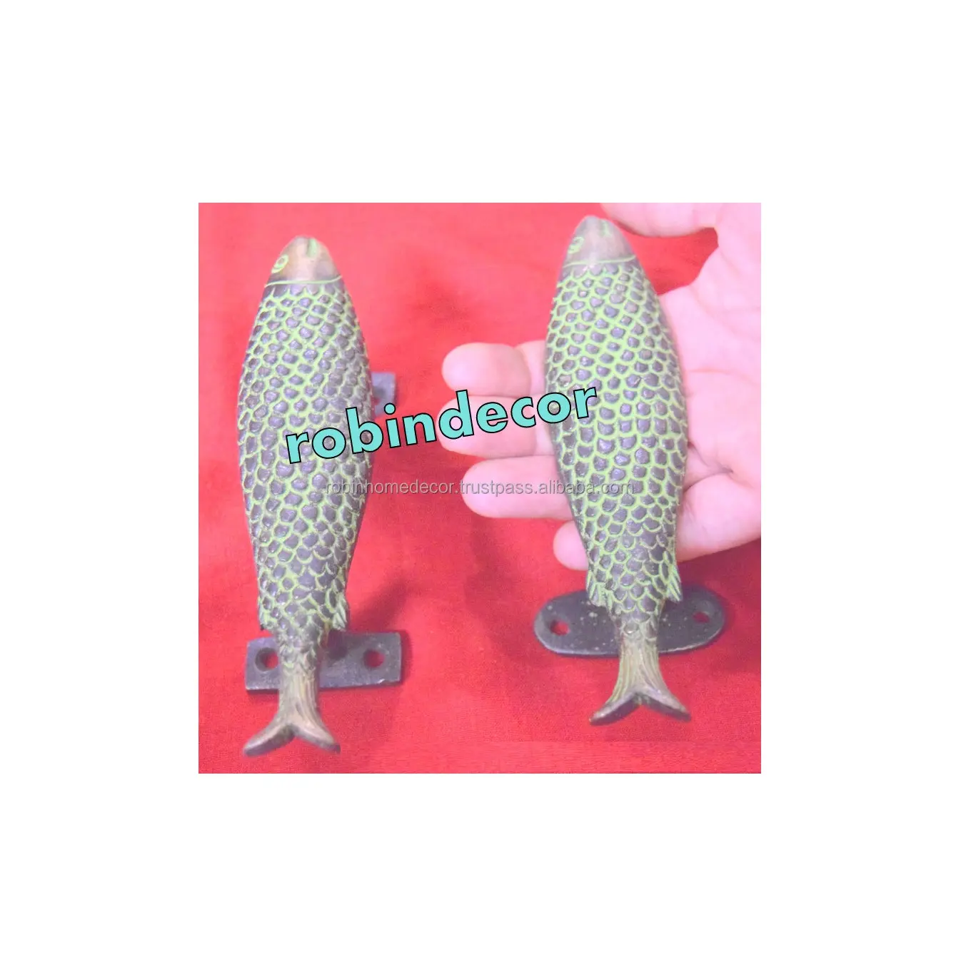 Poignée de porte en laiton en forme de poisson faite à la main pour accessoires de chambre et de cuisine d'Inde