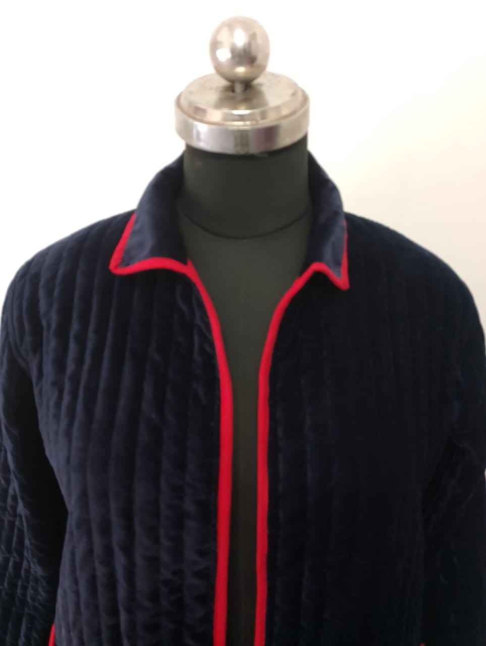 สีกรมท่า