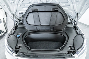 2022 Vol-vo XC40 Recharge Twin Pure Electric Automatic AWD Free Low Mileage Light Leather <strong>8L</strong> <strong>Turbo</strong> R18 Perfect Condition - Product Image 4