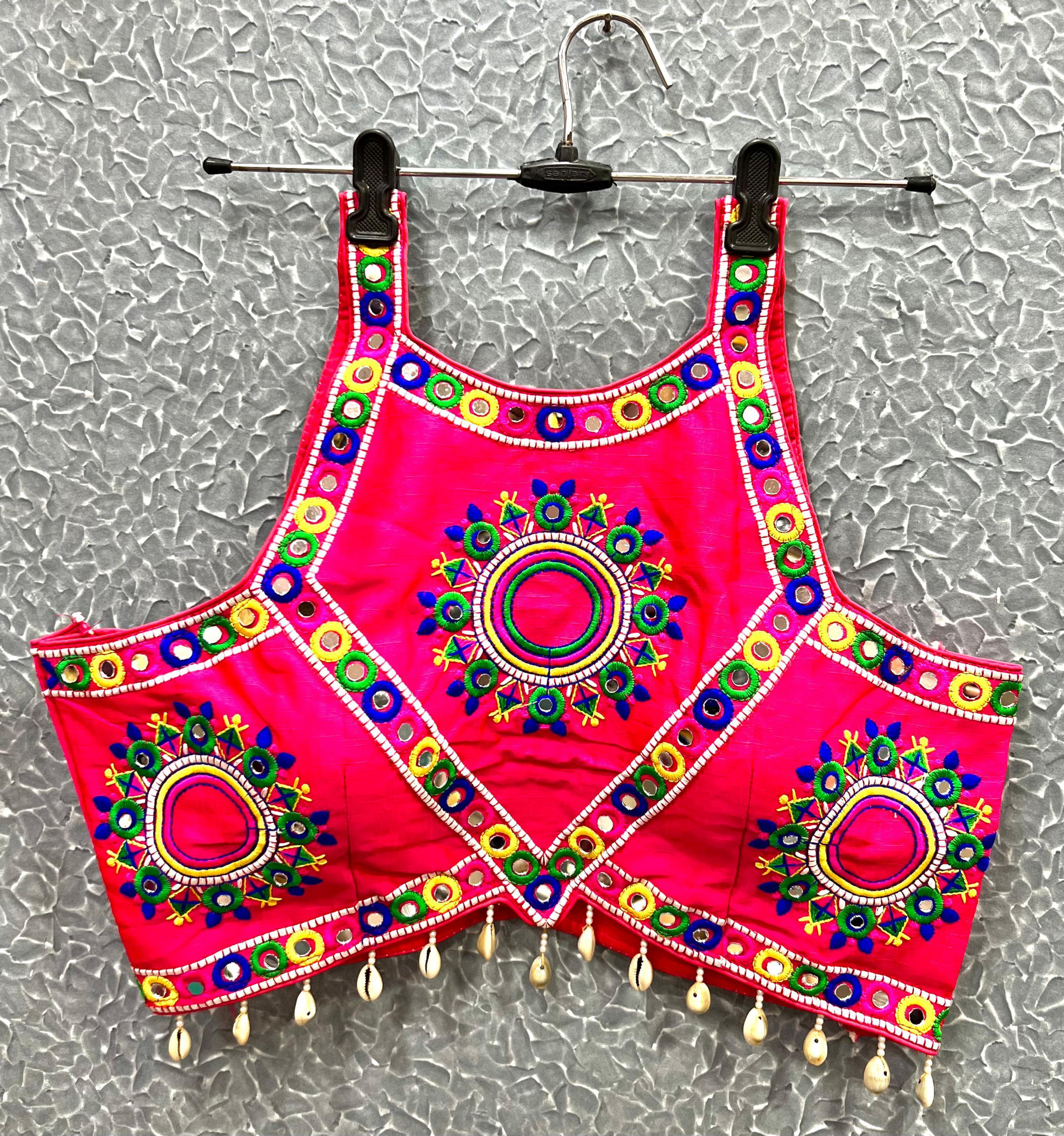 สีแดงม่วง