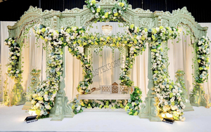 ロイヤルウェディングゴールデンステージセットインド結婚式ステージ面白い結婚式レセプションナイトステージ装飾
