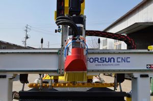 Jinan yihai cabeçote <span class=keywords><strong>horizontal</strong></span> chato, atc <span class=keywords><strong>cnc</strong></span> roteador, alimentação automática para a linha de produção de móveis
