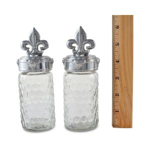 Elegant <strong>Salt</strong> and Pepper <strong>Set</strong> Featuring Timeless Design Perfect for Adding Touch <strong>of</strong> Vintage Style to Your Dining Table or Kitchen - Product Image 5