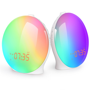 นาฬิกาปลุกแบบเต็มหน้าจอ RGB พร้อมไฟจำลองพระอาทิตย์ขึ้น ช่องเสียบ USB สำหรับชาร์จ นาฬิกาตั้งโต๊ะแบบ Passive ทำจากพลาสติก พร้อมฟังก์ชั่นจำลองแสงอรุณ ตั้งเวลาปลุก - Product Image 1