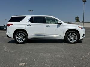 ニーリー中古2020 ChevトラバースハイカントリーAWD