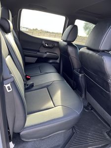 2020丰田/塔科马TRD越野双驾驶室4x4电动燃油灯内饰真皮座椅后摄像头二手卡车待售