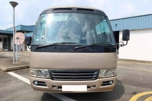 中古トヨタコースター30人乗りバスA/<span class=keywords><strong>C</strong></span> 2xエンジン日本ローラー,100% 良好状態 & 保証 & 保険