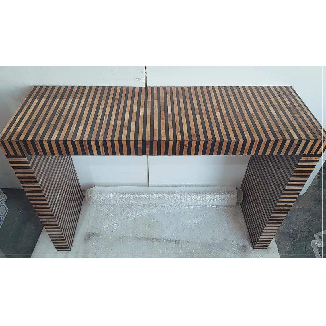 identique à l'image