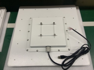 LED照明ブランドのクライアントが使用するUHF RFID駐車場アクセスリーダー