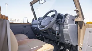 2022丰田陆地巡洋舰单舱皮卡Safari撒哈拉卡车4x4 RHD待售