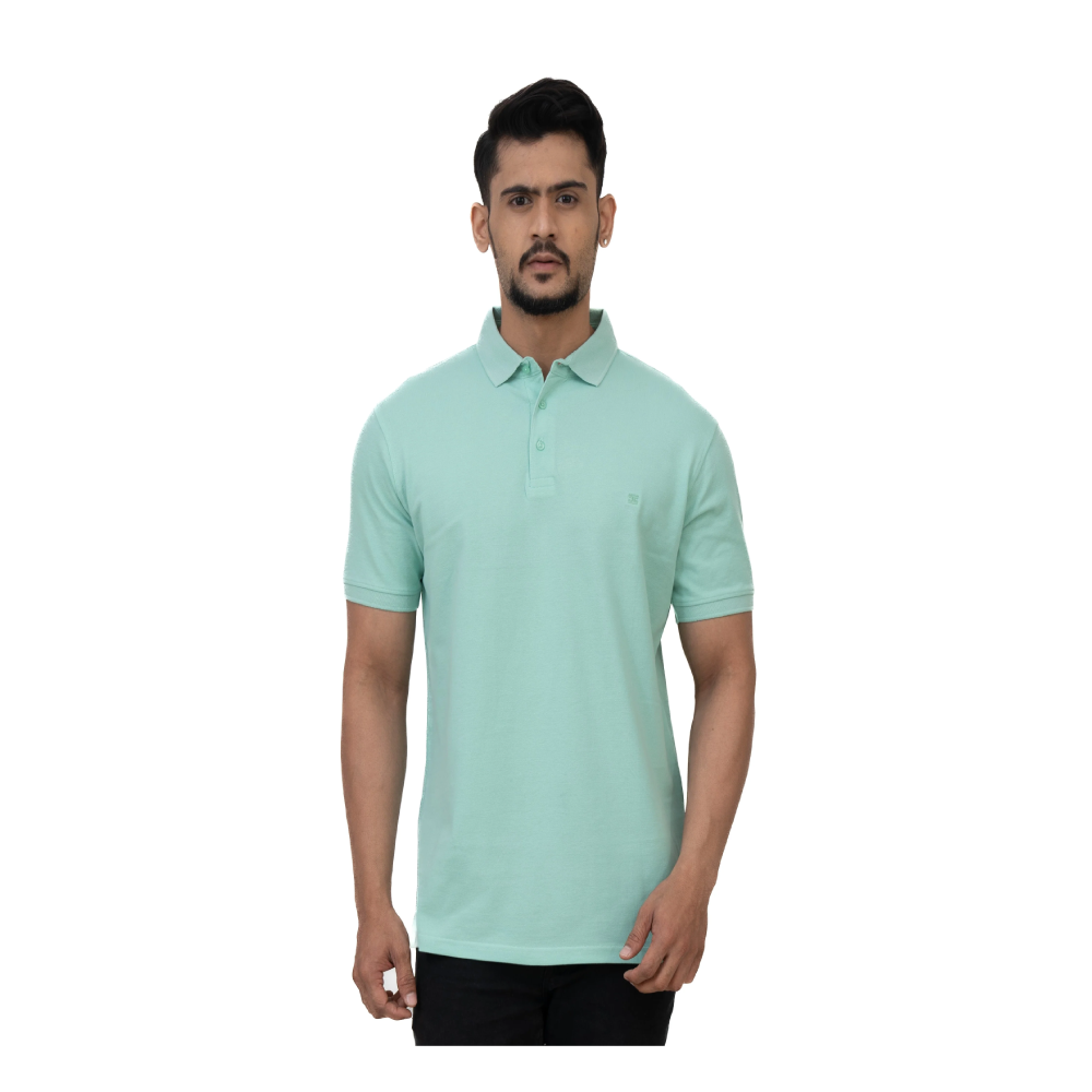 มีสีเขียวขุ่น