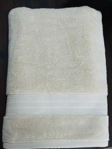 100% Cotton Hotel <strong>Towels</strong> Supplier and Exporter India by HARSHIT INTERNATIONAL