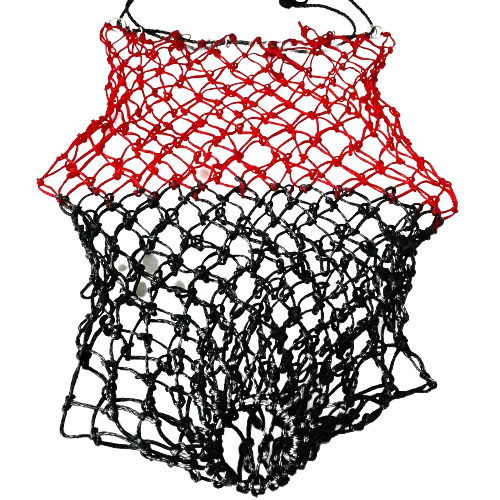 La produzione di reti per mangimi per cavalli