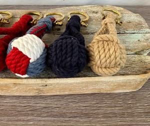 เชือกข้อมือลิงมีห่วงคล้องกุญแจมือพร้อมห่วงทองเหลือง-4.5 "เชือกกะลาสีมือผูกยาวหลายสีทำจากผ้าฝ้าย - Product Image 2