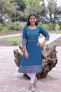 Dupatta ile pantolon ile bayan <span class=keywords><strong>Kurti</strong></span> için yeni Trendy son geleneksel en özel baskılı Kurtis - Product Image 6